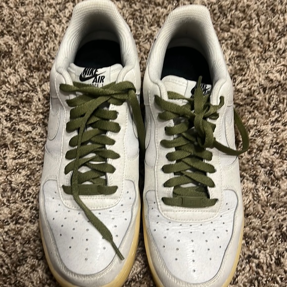 Mike Air Force ones cream souls.  Size 10.5.  Barely worn. - Picture 1 of 5